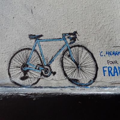 Bicyclette bleue miniature