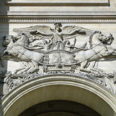 Louvre zoom façade est