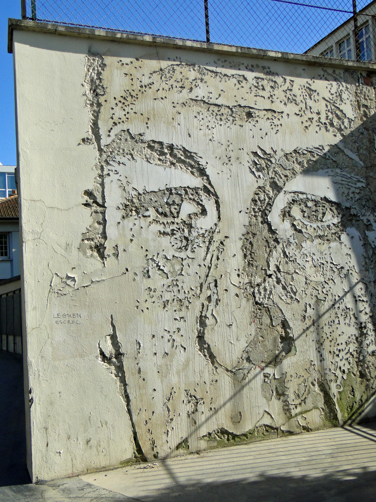 Vhils