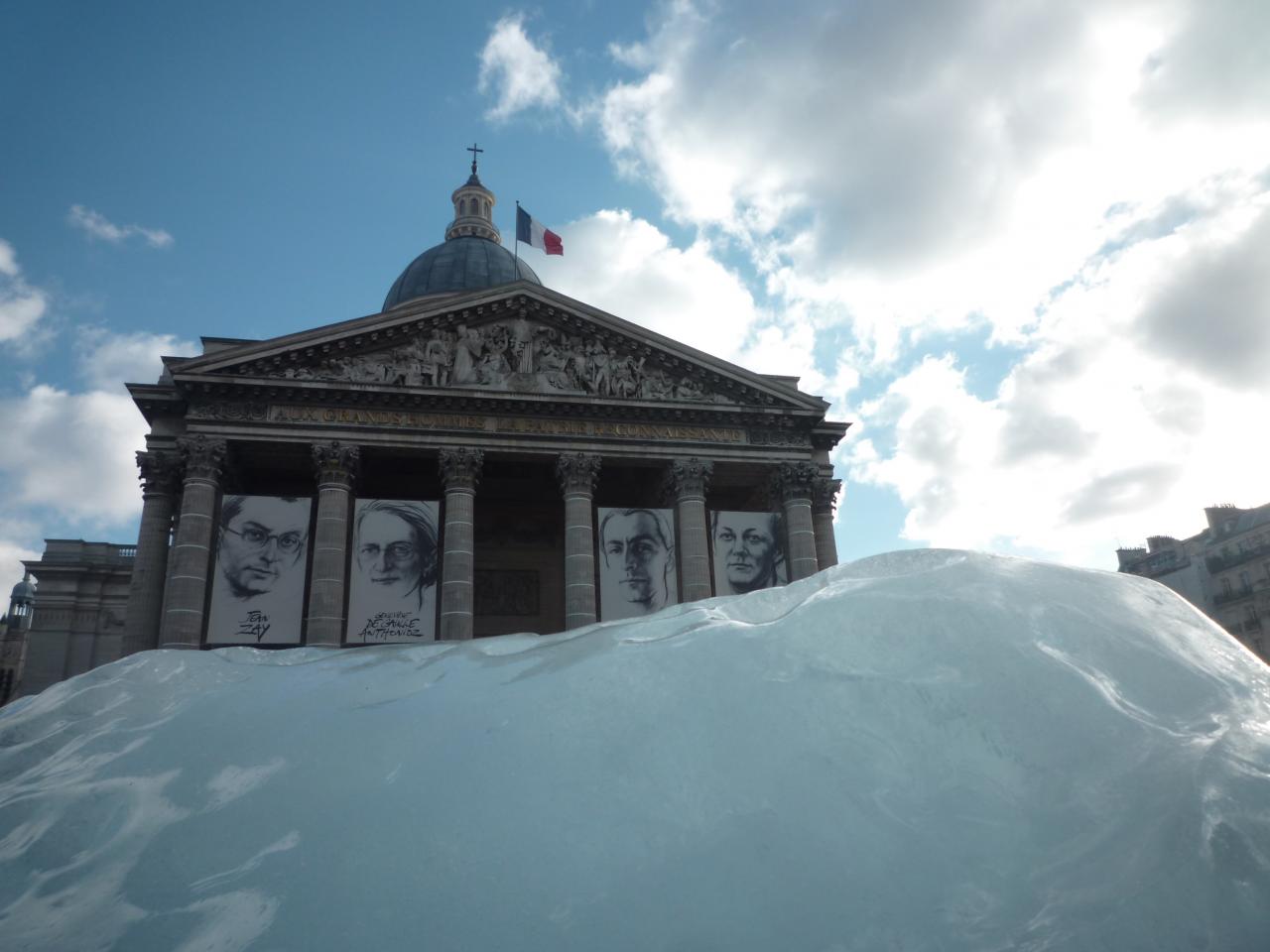 201512g8-Insolite au Panthéon