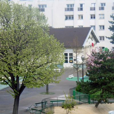 Auriol cour d'école