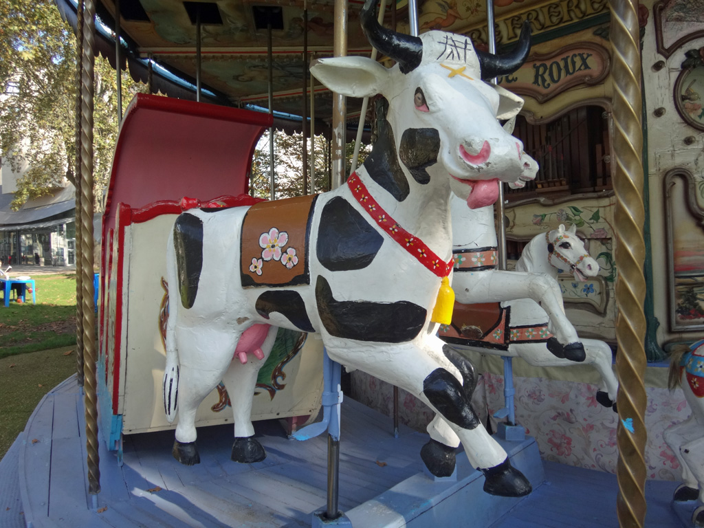 vache-cheval-de-bois