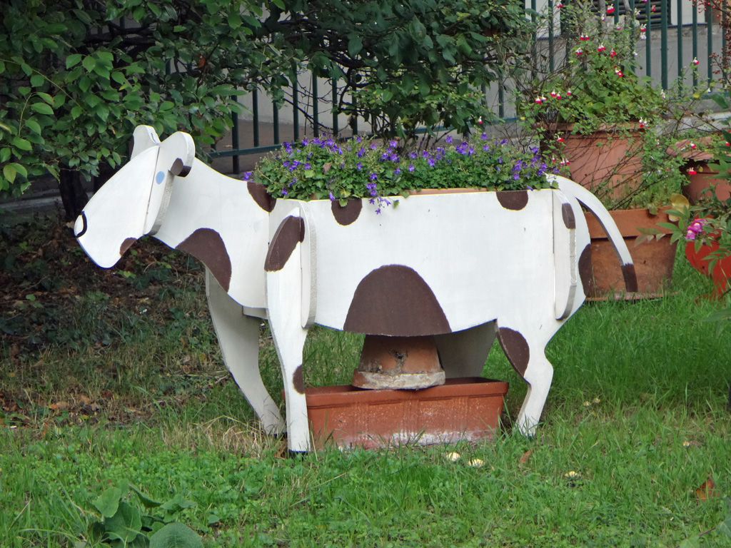 vache-pot-de-fleurs